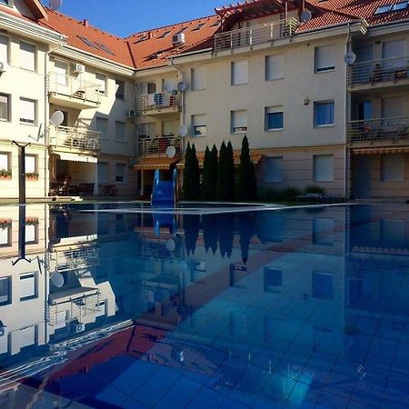Relax Apartman Hajdúszoboszló Exterior foto