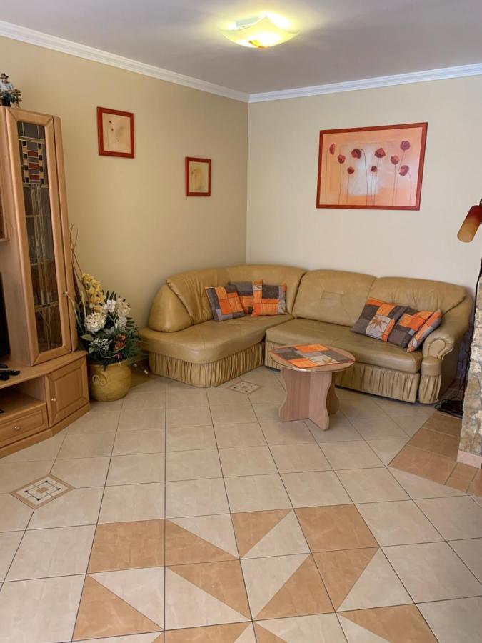 Relax Apartman Hajdúszoboszló Exterior foto