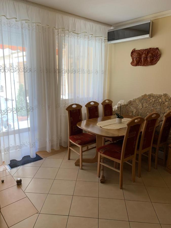 Relax Apartman Hajdúszoboszló Exterior foto