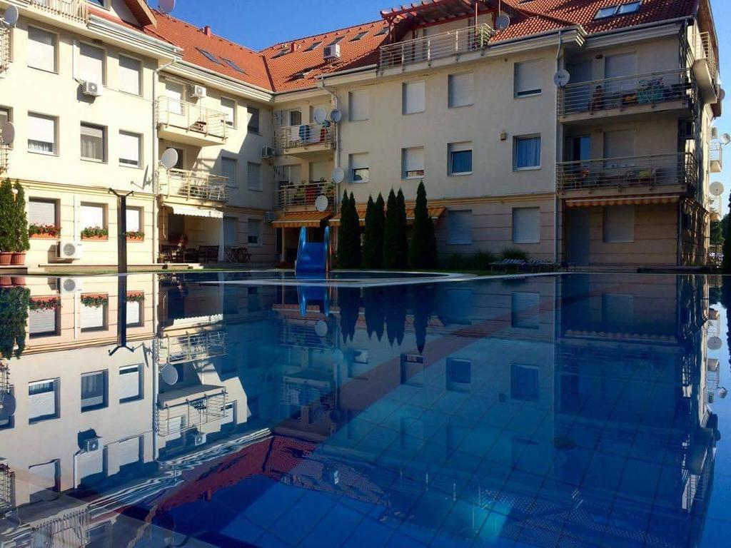 Relax Apartman Hajdúszoboszló Exterior foto